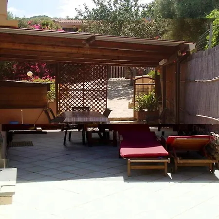 Casa A 300mt.dal Mare Calasinzias, 6 Letti, Ac, Pets Welcome, Wi-fi Free Holiday home Cala Sinzias